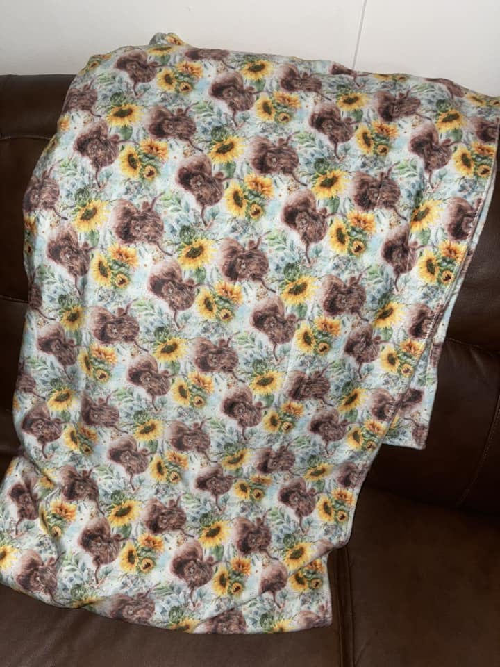 RB- GIANT SHAREABLE THROW BLANKET