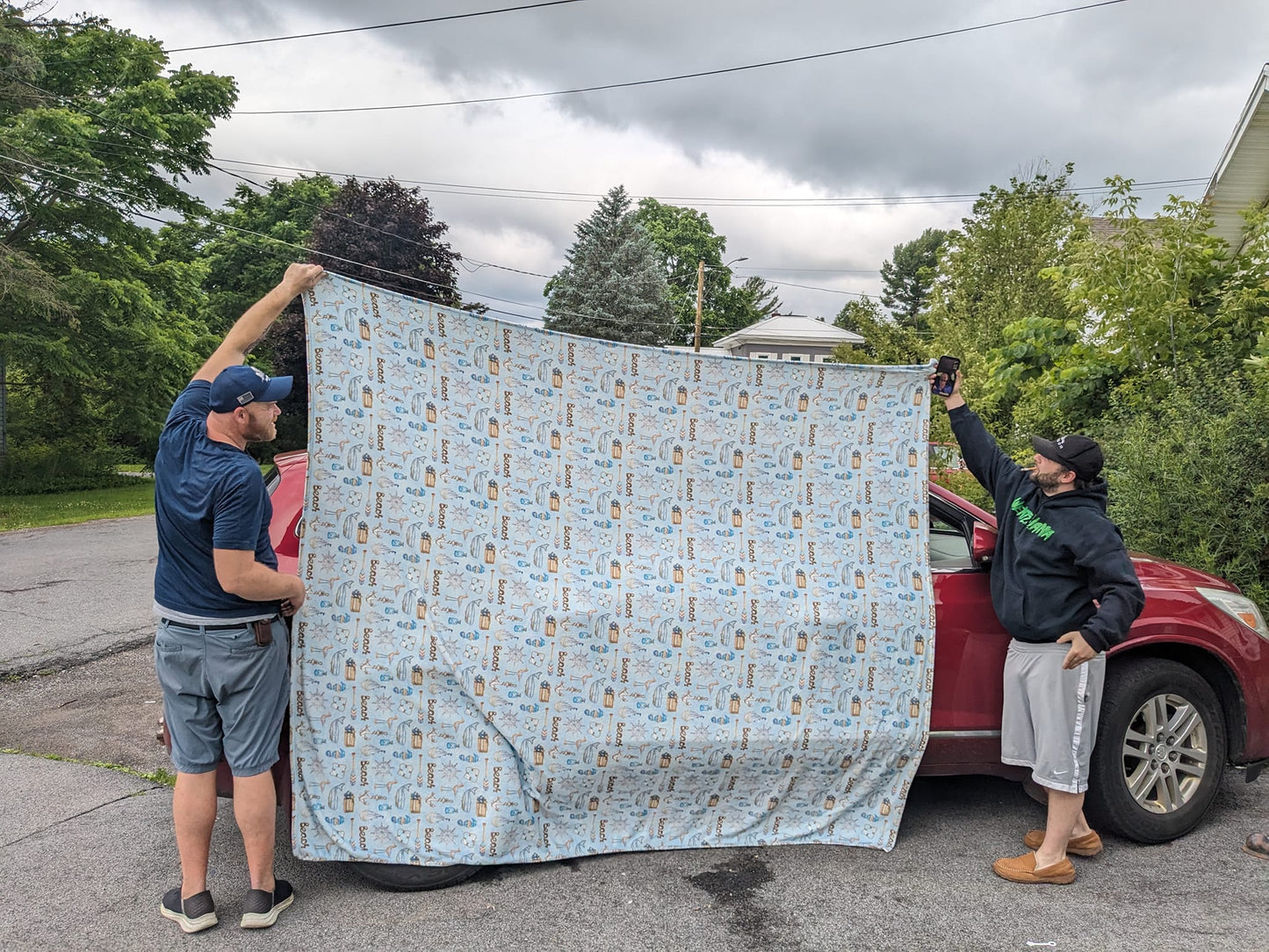 COLOR BEARS- GIANT SHAREABLE THROW BLANKET